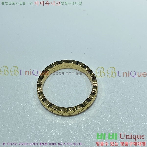   ũ / C668211 (2)