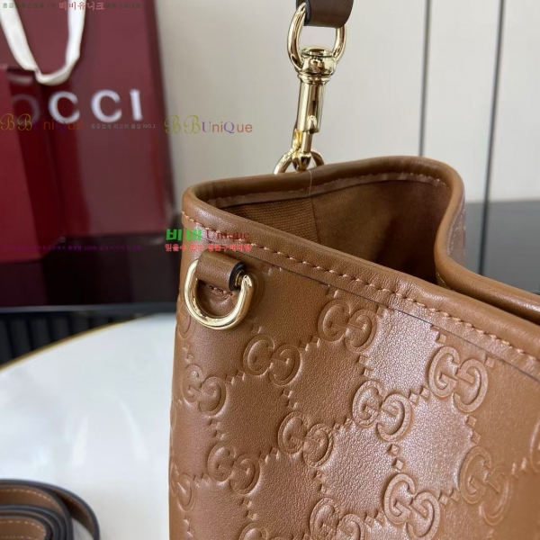 # GG   Ŷ 815118-522