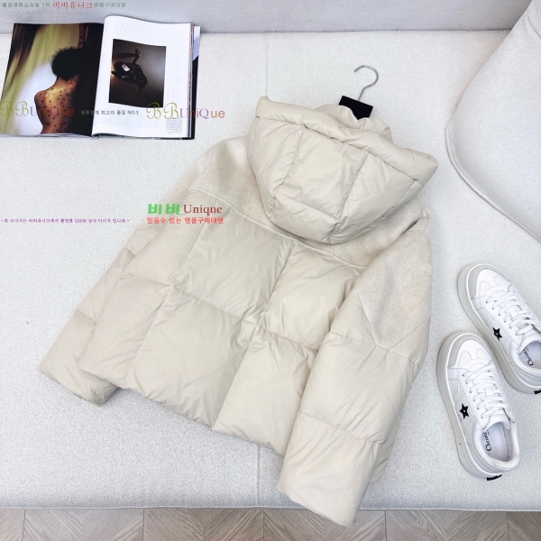  **  ٿ е MAXM230823-7