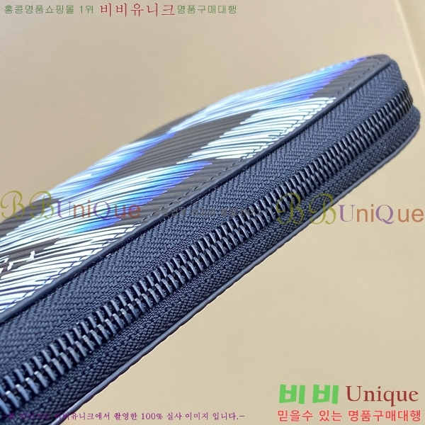 #    M62295-301