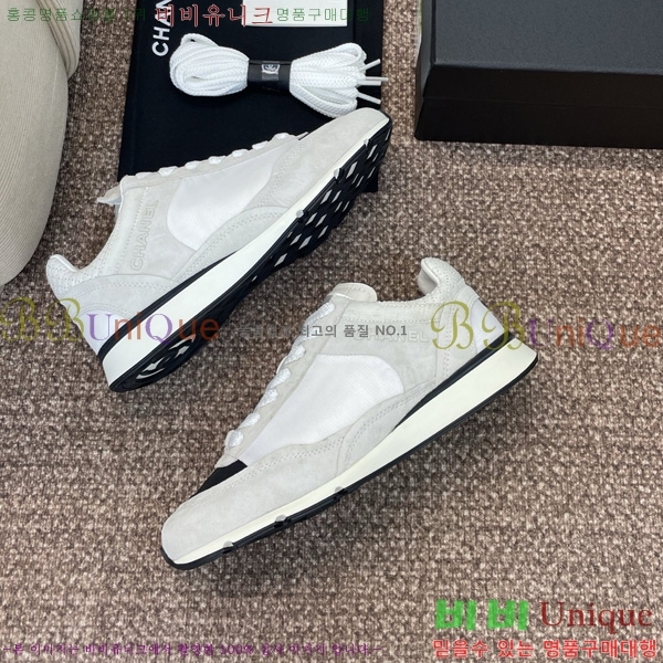* Ŀ 35D866570-1