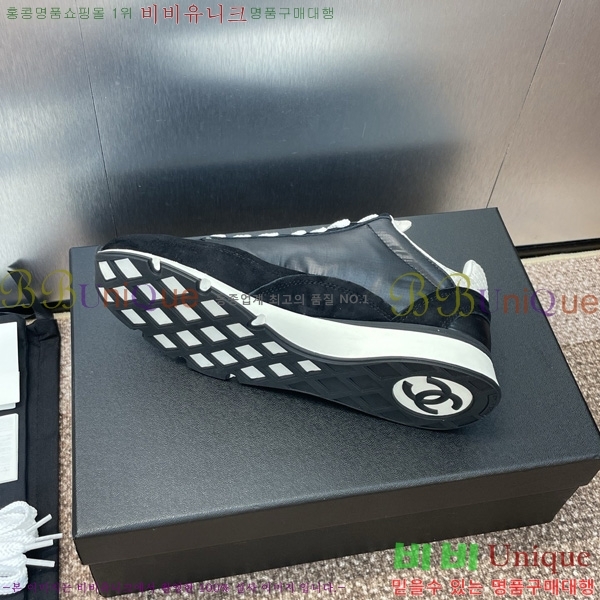 * Ŀ 35D866570-2