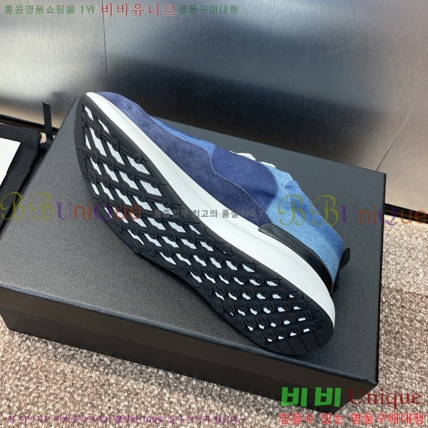 * Ŀ 32D866574-1