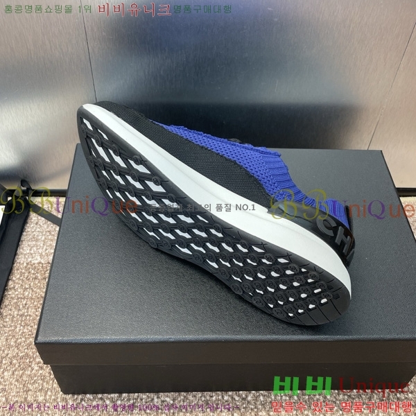 * Ŀ 32D866576-2