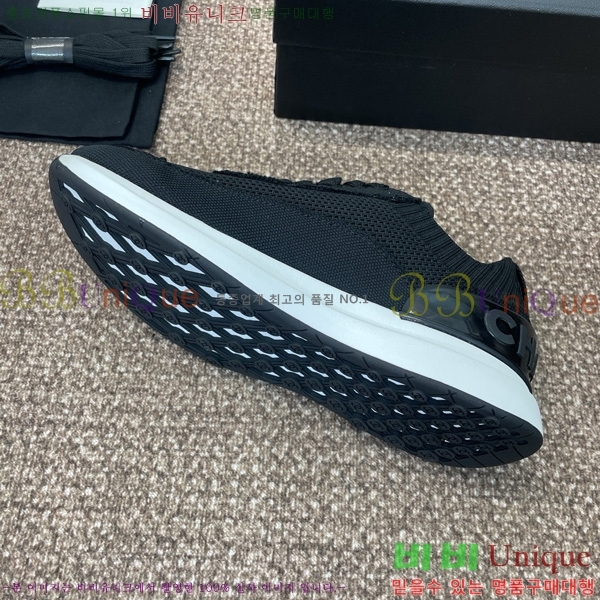 * Ŀ 32D866576-4