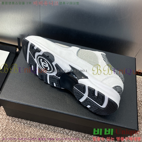 * Ŀ 33D866578-11