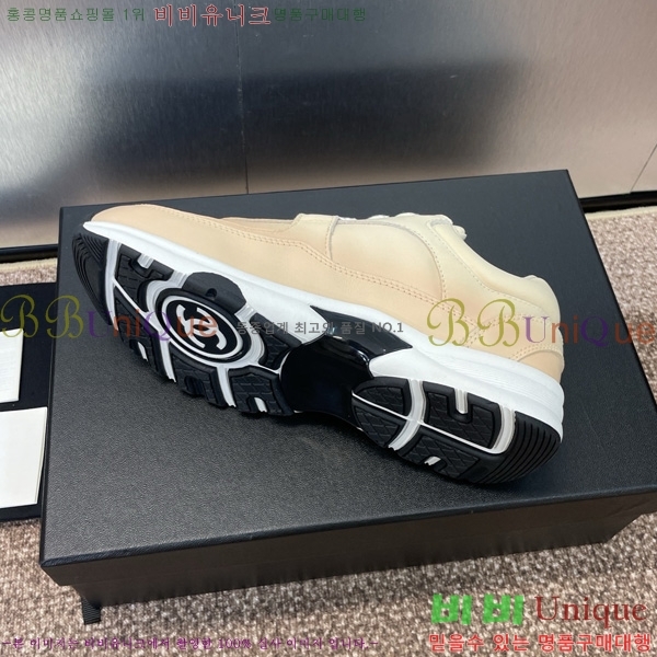  * Ŀ 37D866579-4