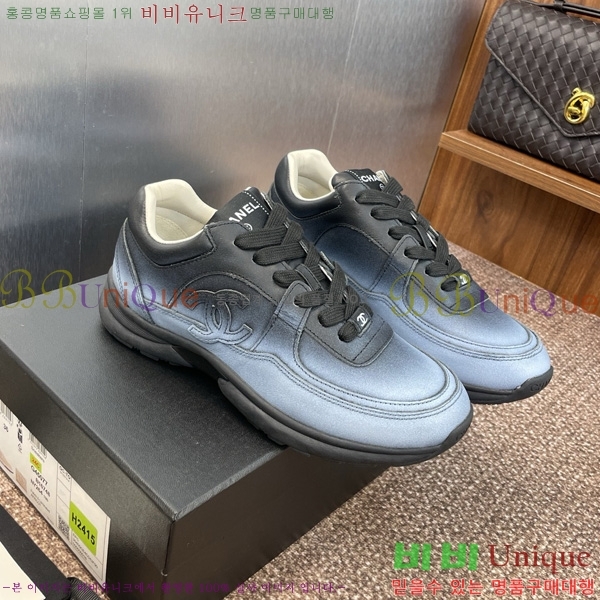  * Ŀ 37D866579-3