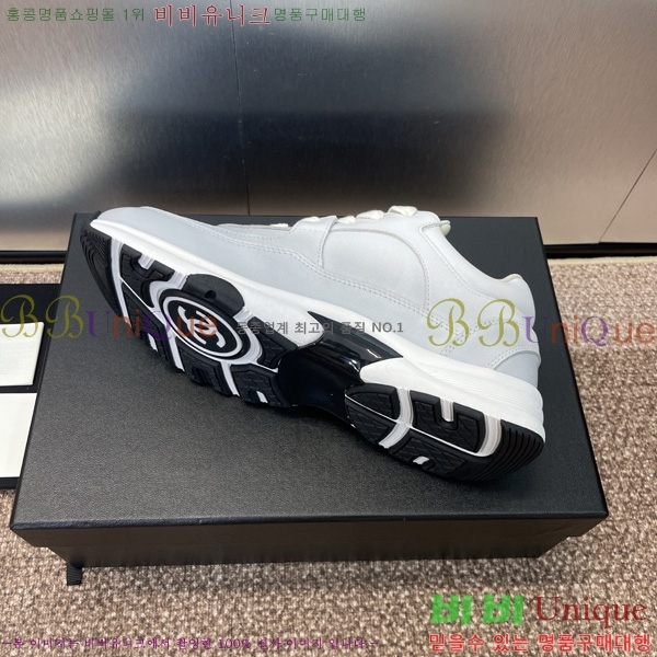  * Ŀ 37D866579-1