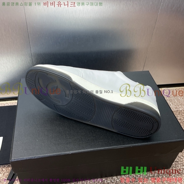  * Ŀ 36D866581-3