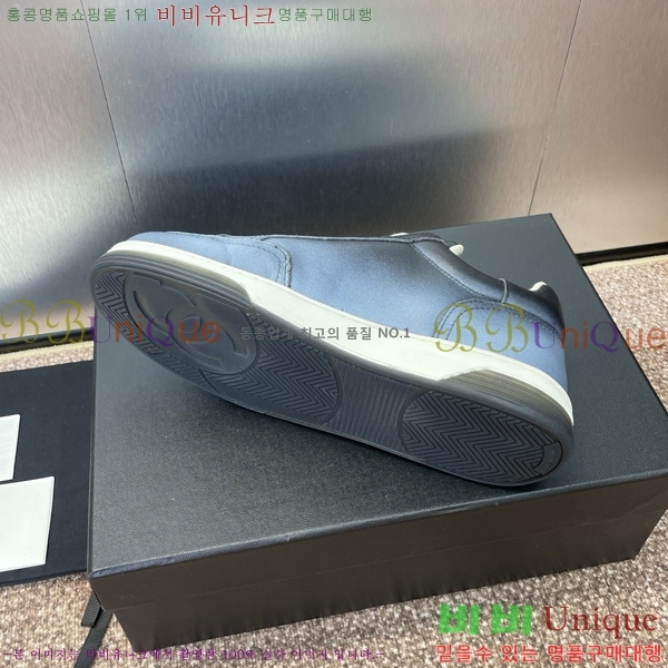  * Ŀ 36D866581-4