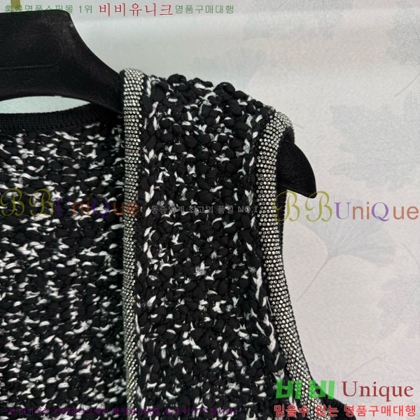  *   CH71121033-6
