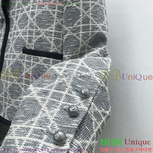   Ŷ DO54745672-1