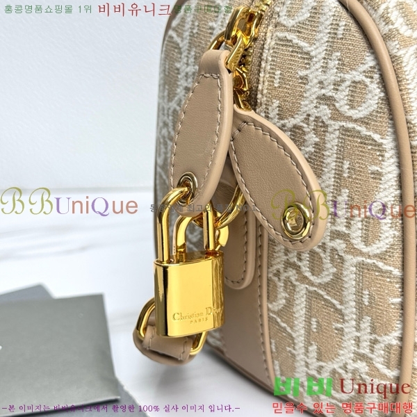 # ׷ 20 Ʈ M1364-1001