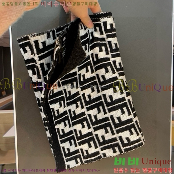 # ÷/ī FF007902-1