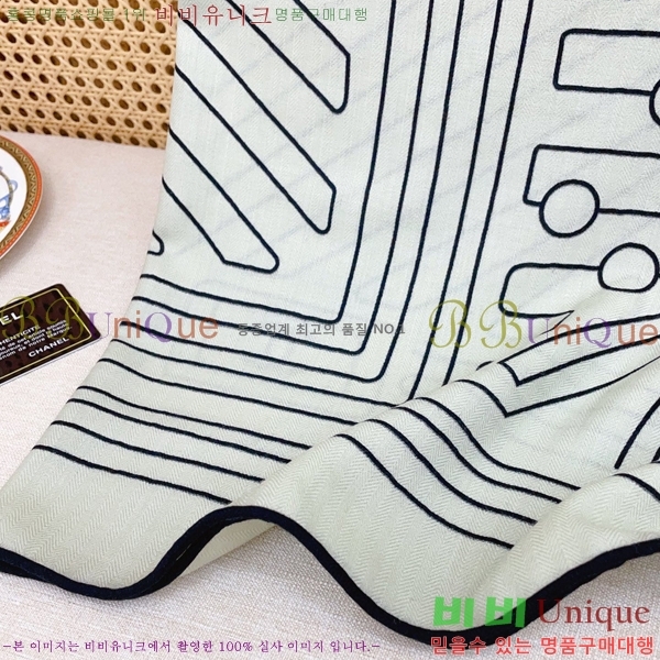 #* ÷/ī C8664859-2
