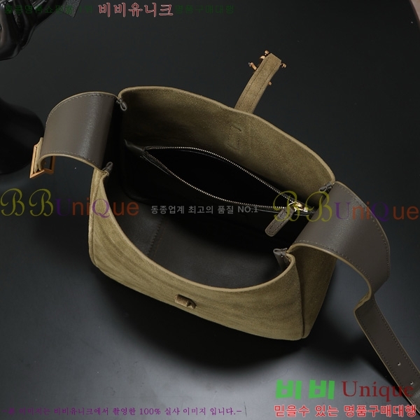 #ζ  5 À 7  713938-2002