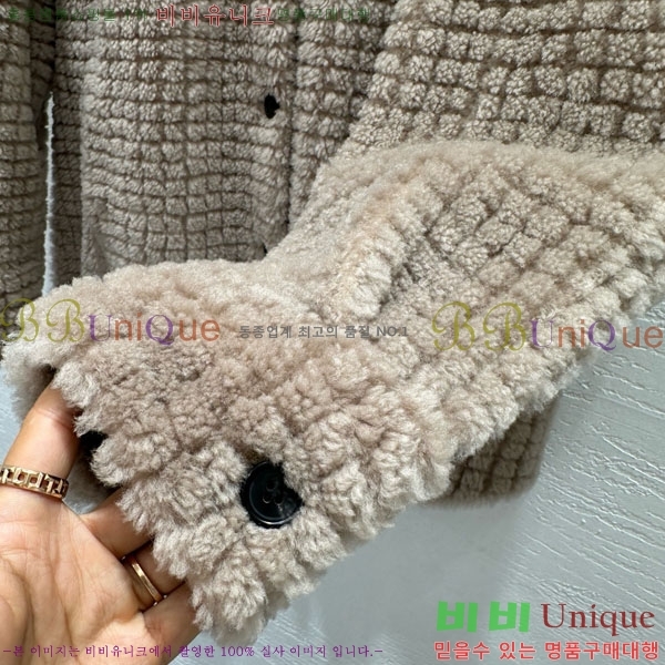  װŸ þ   BV136785768-3