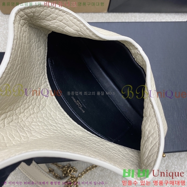 #ζ ī ü  819271-205