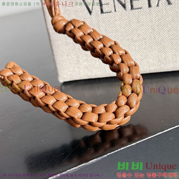 #װŸ  U  844672-121