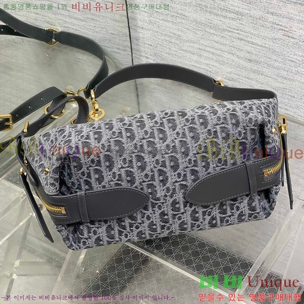 # D-Journey Ϲ  M2416-103