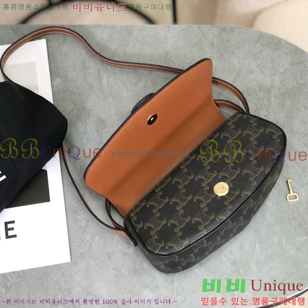 # Ÿ Ʈ Ŭġ 10I592-1001